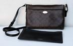 Leuke schoudertas van Coach Signature, Ophalen of Verzenden, Zo goed als nieuw, Bruin, Schoudertasje