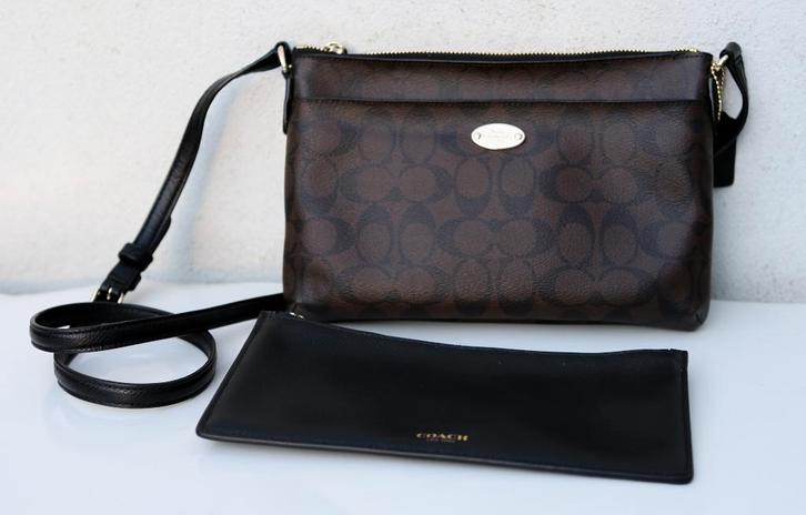 Leuke schoudertas van Coach Signature, Handtassen en Accessoires, Tassen | Damestassen, Zo goed als nieuw, Schoudertasje, Bruin