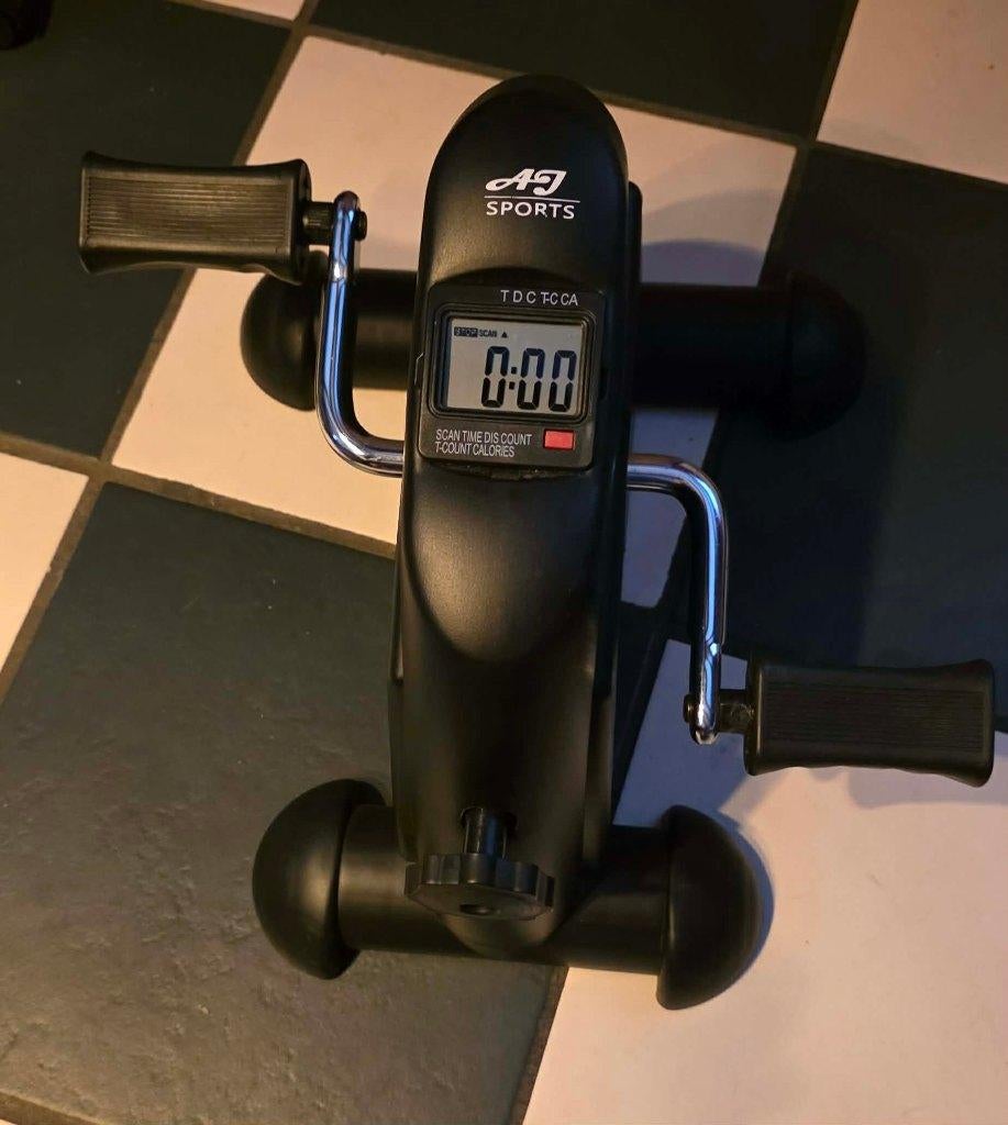 stoelfiets pedaaltrainer, Sport en Fitness, Fitnessapparatuur, Ophalen, Armen, Stoelfiets