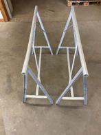 2 SCHRAGEN GEGALVANISEERD STAAL, Ophalen, Zo goed als nieuw, IJzer