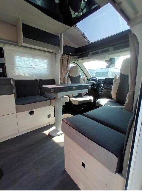 Challenger 328 Graphite Edition-automaat-16000 km-topstaat!!, Caravans en Kamperen, Mobilhomes, Particulier, tot en met 4, Half-integraal