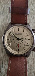 Momentus Herenhorloge – Quartz (op batterij), Bijoux, Sacs & Beauté, Montres | Anciennes | Antiquités, Enlèvement ou Envoi, Autres matériaux