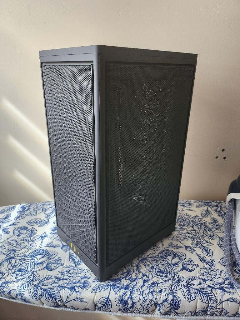 Boitier Corsair 2000D mini-itx, Computers en Software, Computerbehuizingen, Gebruikt, Ophalen of Verzenden