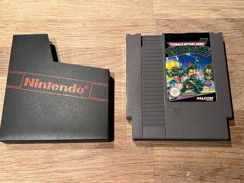 Nintendo NES game - Teenage Mutant Hero Turtles, Games en Spelcomputers, Ophalen of Verzenden, Zo goed als nieuw