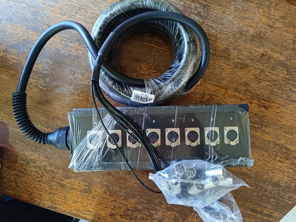 Stagebox Adam hall 8ch xlr - xlr 1 /10 m, Informatique & Logiciels, Pc & Câble réseau, Enlèvement