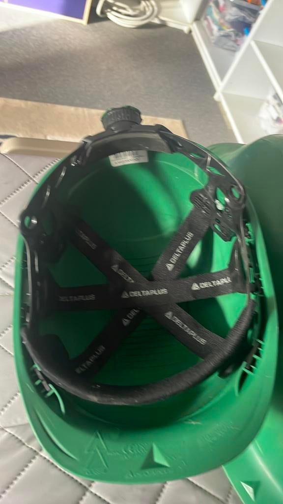 4 veiligheidshelmen, Bricolage & Construction, Casques de sécurité, Enlèvement