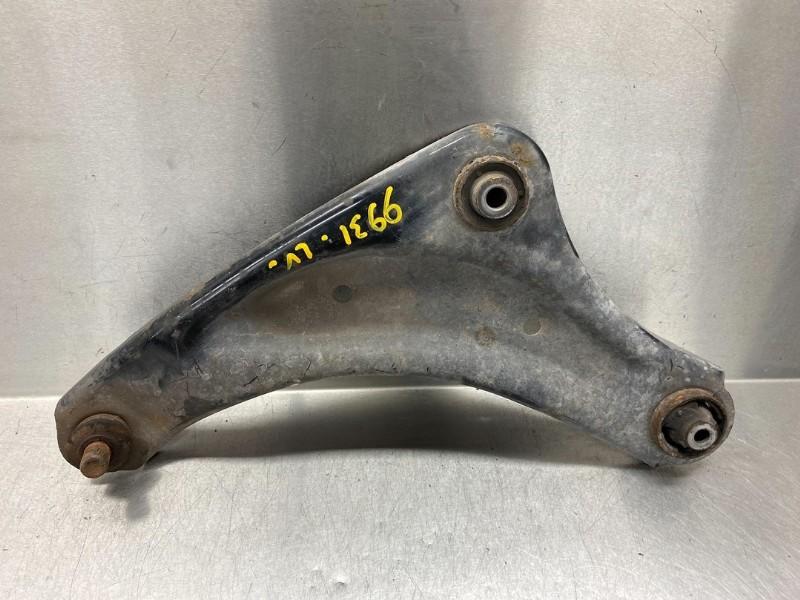 BRAS DE SUSPENSION AVANT GAUCHE INFERIEUR Nissan Juke (F15), Dhr. M. Roggen, Stadsweg 37 37
9917 PV  WIRDUM GR., NL, Nissan, Utilisé