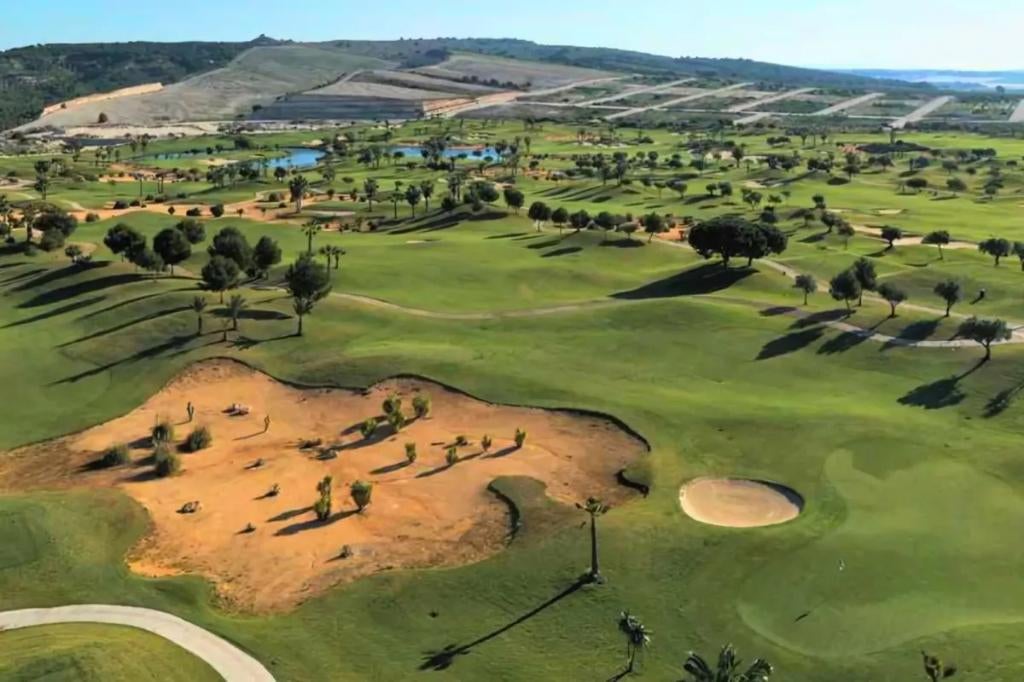 Huur Spanje: Vakantiehuis in Vistabella Golf, Wasmachine, Dorp, 2 slaapkamers, Costa Blanca