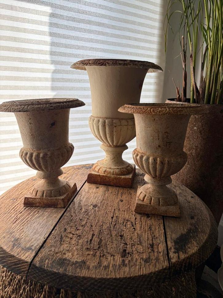 3 anciens vases en fonte française en 1 pièce, Jardin & Terrasse, Vases de jardin, Comme neuf, Enlèvement