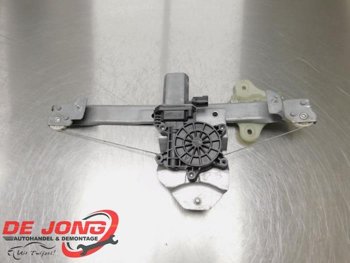 Mécanique vitre 4portes arrière droite d'un Renault Clio, Renault, -, 3 mois de garantie, Utilisé