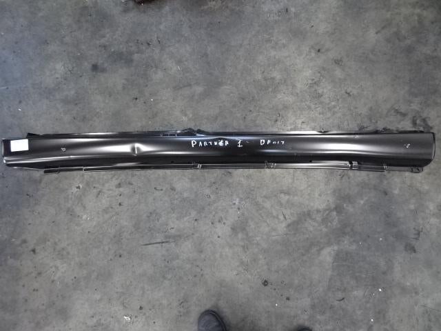 SEUIL DE PORTE DROIT Partner Tepee (7A / B/C/D/E/F/G/J/P/S), Utilisé, Peugeot