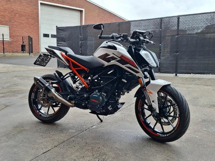 Ktm duke 125CC Autorijbewijs, Motos, Motos | KTM, Entreprise, Naked bike, jusqu'à 11 kW, 1 cylindre, ABS, Éclairage LED, Échappement sport