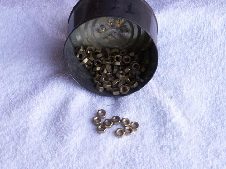 Koperen zes-kantmoeren M5., Doe-het-zelf en Bouw, IJzerwaren en Bevestigingsmiddelen, Nieuw, Bouten of Moeren, Ophalen