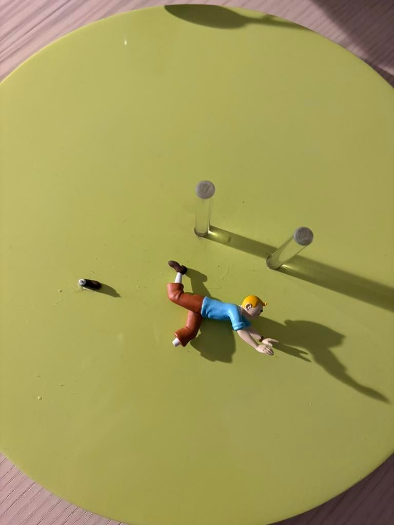 Kuifje vliegtuig voet afgebroken maar terug gelijmd, Collections, Personnages de BD, Enlèvement ou Envoi, Tintin, Comme neuf, Statue ou Figurine