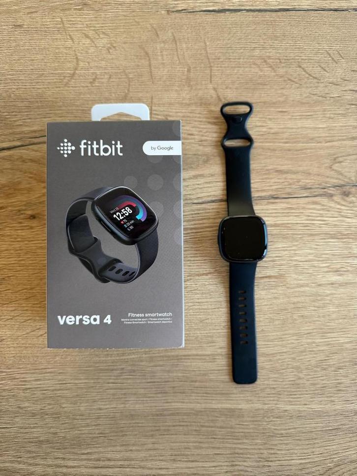 Fitbit versa 4, Bijoux, Sacs & Beauté, Montres de sport, Comme neuf, Enlèvement