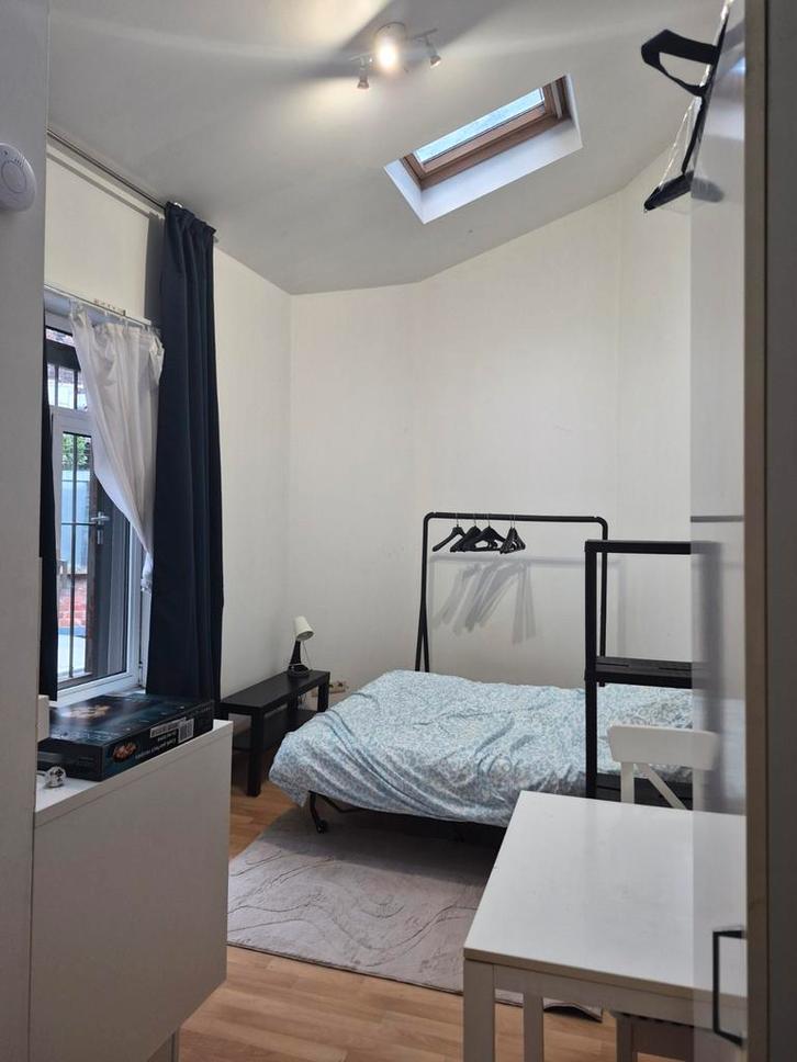 Schitterend gemeubileerde studio te huur — Anderlecht, Immo, Appartementen en Studio's te huur, Brussel, 20 tot 35 m²
