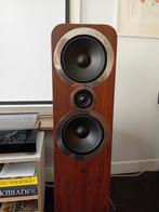 Enceintes colonne Q Acoustics (noyer). 500€, Enlèvement, Comme neuf, 60 à 120 watts
