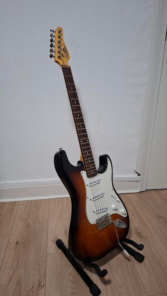 Schecter Diamond Series Stratocaster, Musique & Instruments, Instruments à corde | Guitares | Électriques, Enlèvement