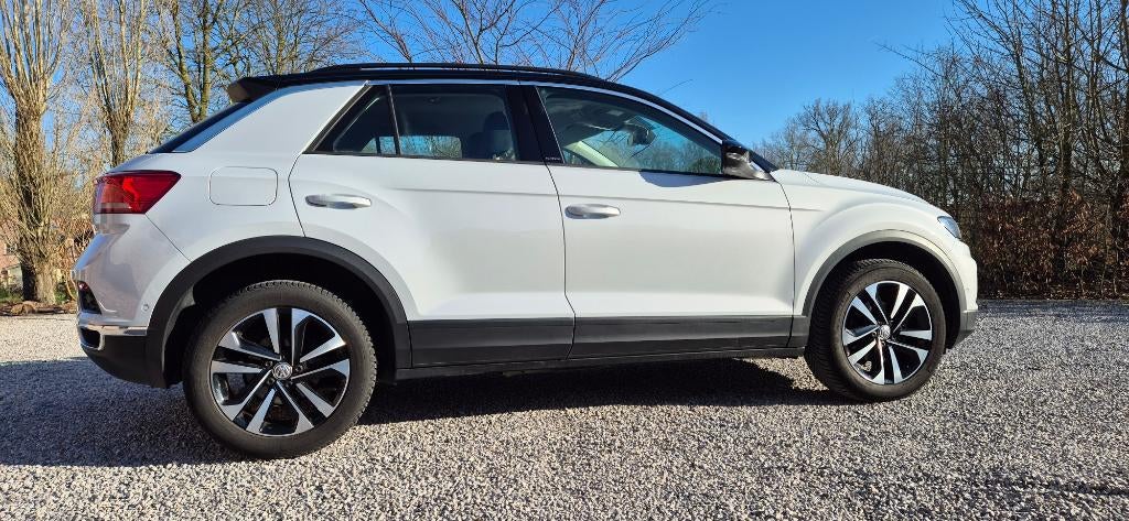 Volkswagen T-Roc 1.0 TSI Style IQ Drive 2020 -BTW Wagen, Auto's, Voorwielaandrijving, Stof, Parkeersensor, 1790 kg