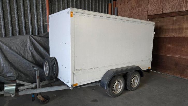 Gesloten aanhangwagen met geremde dubbele assen, Auto diversen, Aanhangers en Bagagewagens, Gebruikt, Ophalen