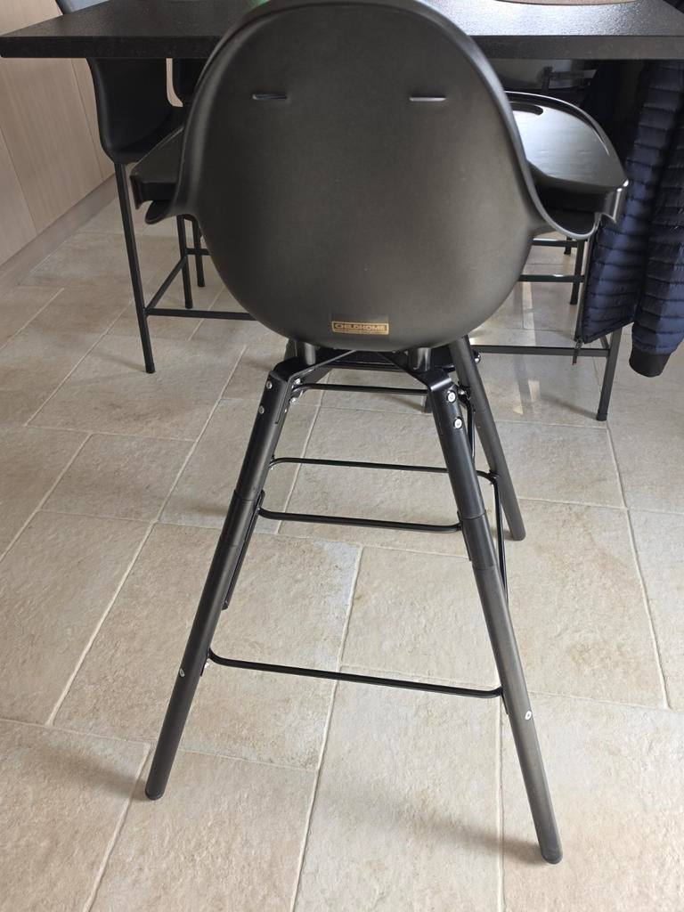 Te koop: 

Childhome eetstoel evolu 2 zwart, Ophalen