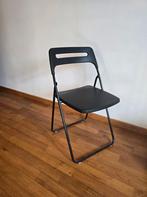 chaises pliables, Enlèvement