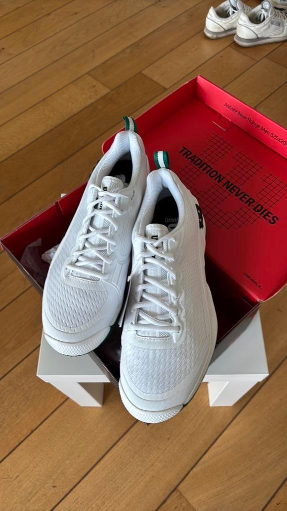 Wilson Rush Pro 4.5 homme - neuves jamais portées - 42 2/, Sport en Fitness, Tennis, Zo goed als nieuw, Schoenen, Wilson, Ophalen of Verzenden