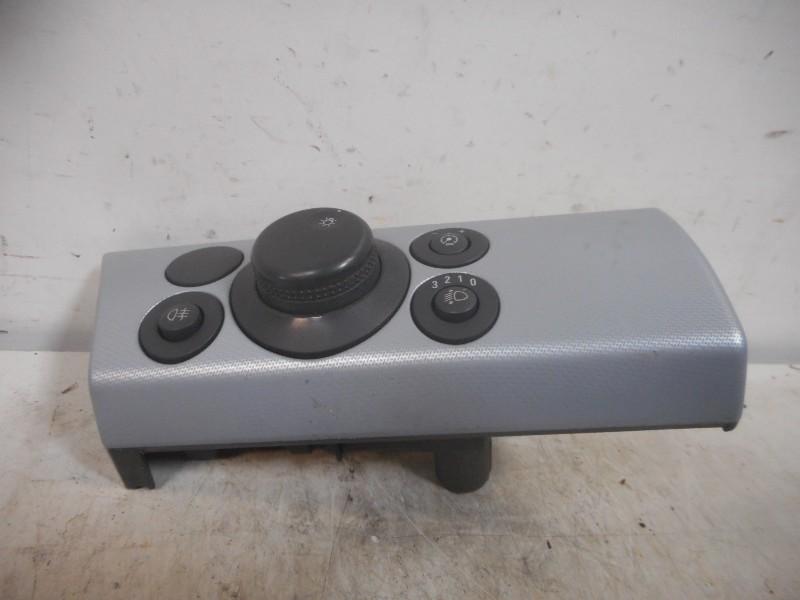 INTERRUPTEUR D'ECLAIRAGE Astra H GTC (L08) (GM13100136ZD), Utilisé, Opel