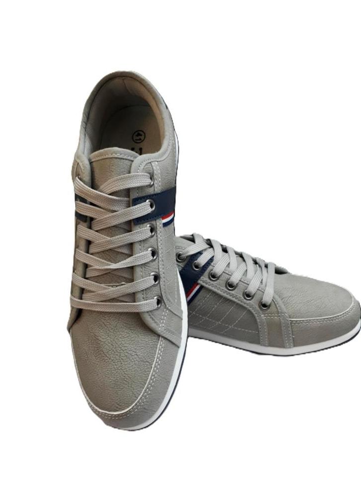 Bieden - Heren schoenen NIEUW, Kleding | Heren, Schoenen, Nieuw, Sneakers, Overige kleuren, Ophalen