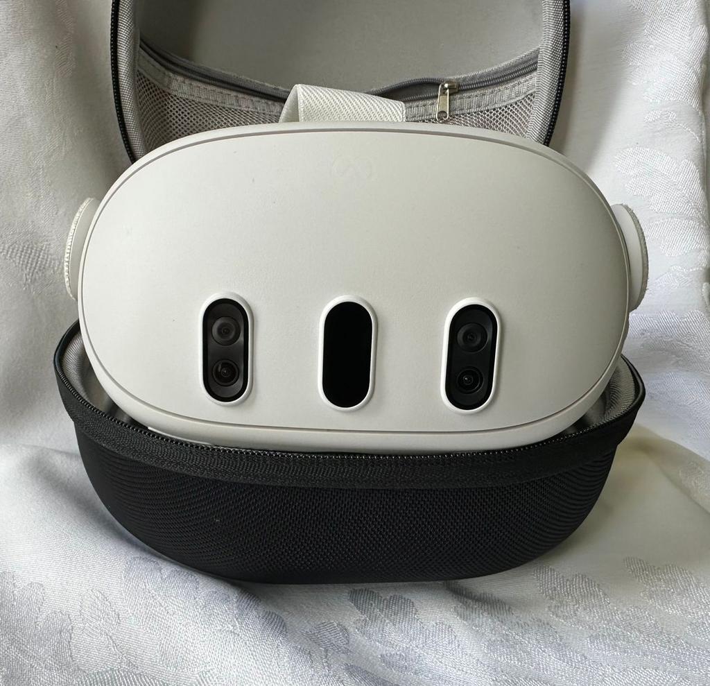 Zo goed als nieuwe Meta Quest 3 (128GB) + Luxe Draagtas, Ophalen of Verzenden, Zo goed als nieuw