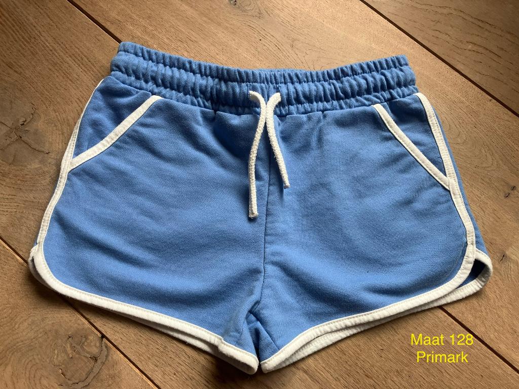 Short - Primark - Maat 128, Kinderen en Baby's, Kinderkleding | Maat 128, Broek, Gebruikt, Meisje, Ophalen of Verzenden