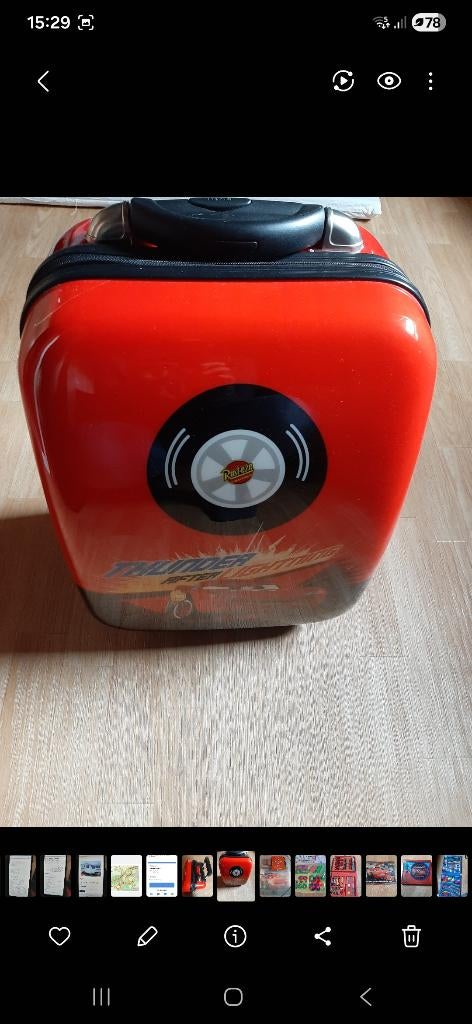 Een trolly, Ophalen, Zo goed als nieuw, Wieltjes