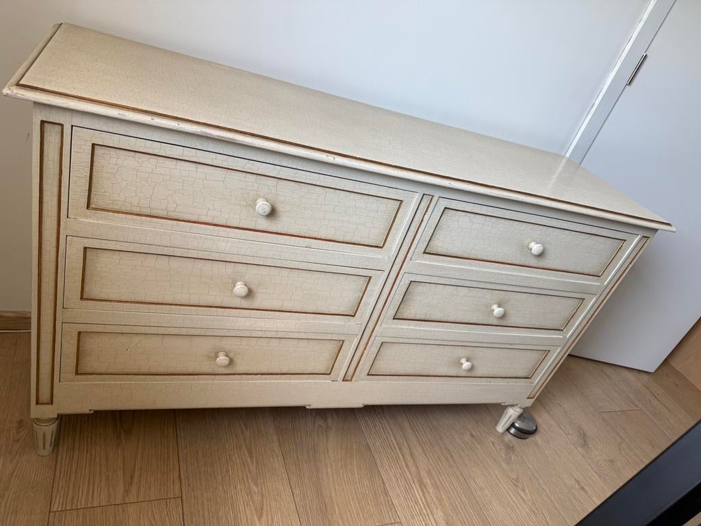 Charmante vintage commode met craquelé afwerking, Huis en Inrichting, Kasten | Dressoirs, Ophalen, Gebruikt, 100 tot 150 cm, 25 tot 50 cm