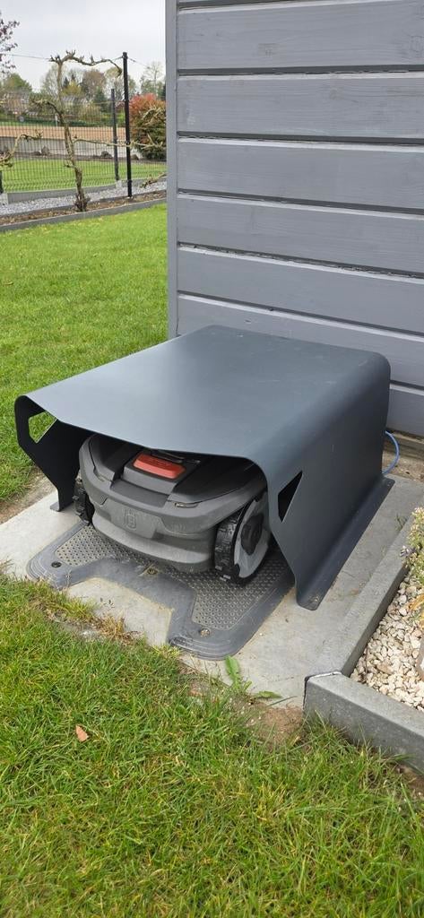 Garage robot tondeuse, Tuin en Terras, Robotmaaiers, Ophalen