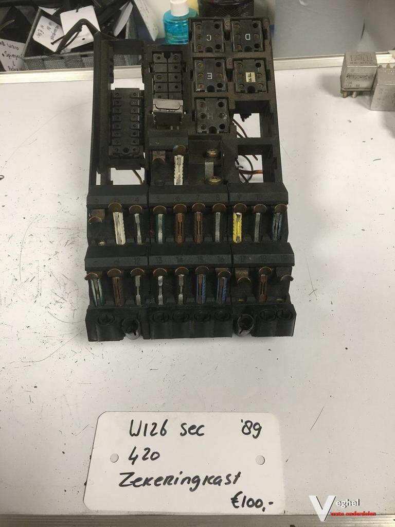 Mercedes W126 SEC 420 1989 Zekeringkast, Auto-onderdelen, Elektronica en Kabels, Gebruikt, Ophalen of Verzenden