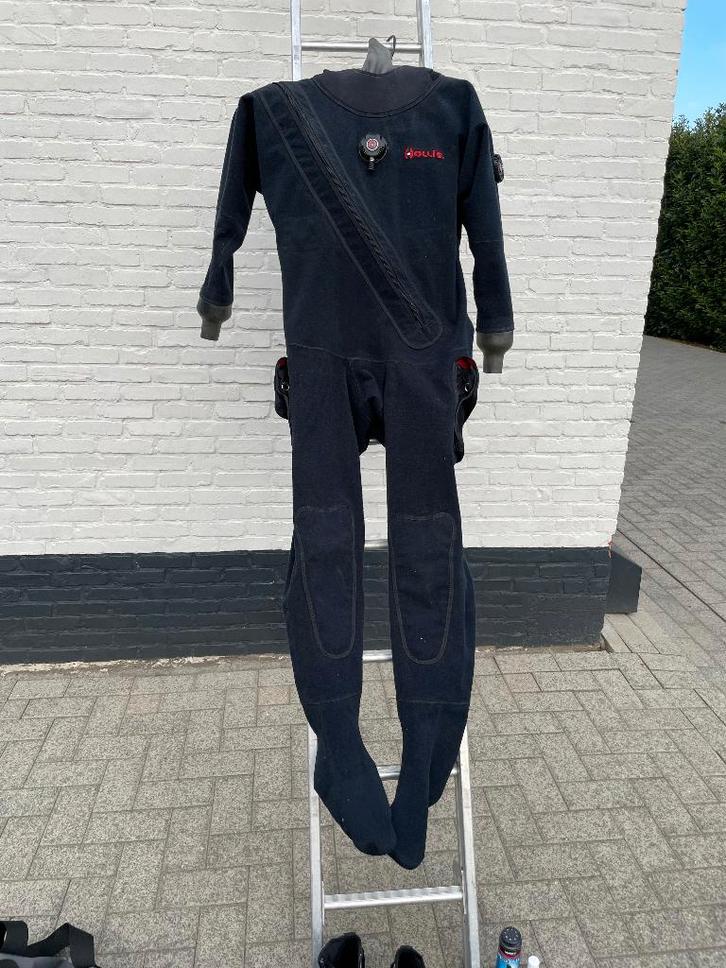 Supercomfortabel droogpak maat M (duiken), Watersport en Boten, Duiken, Zo goed als nieuw, Duikpak, Ophalen