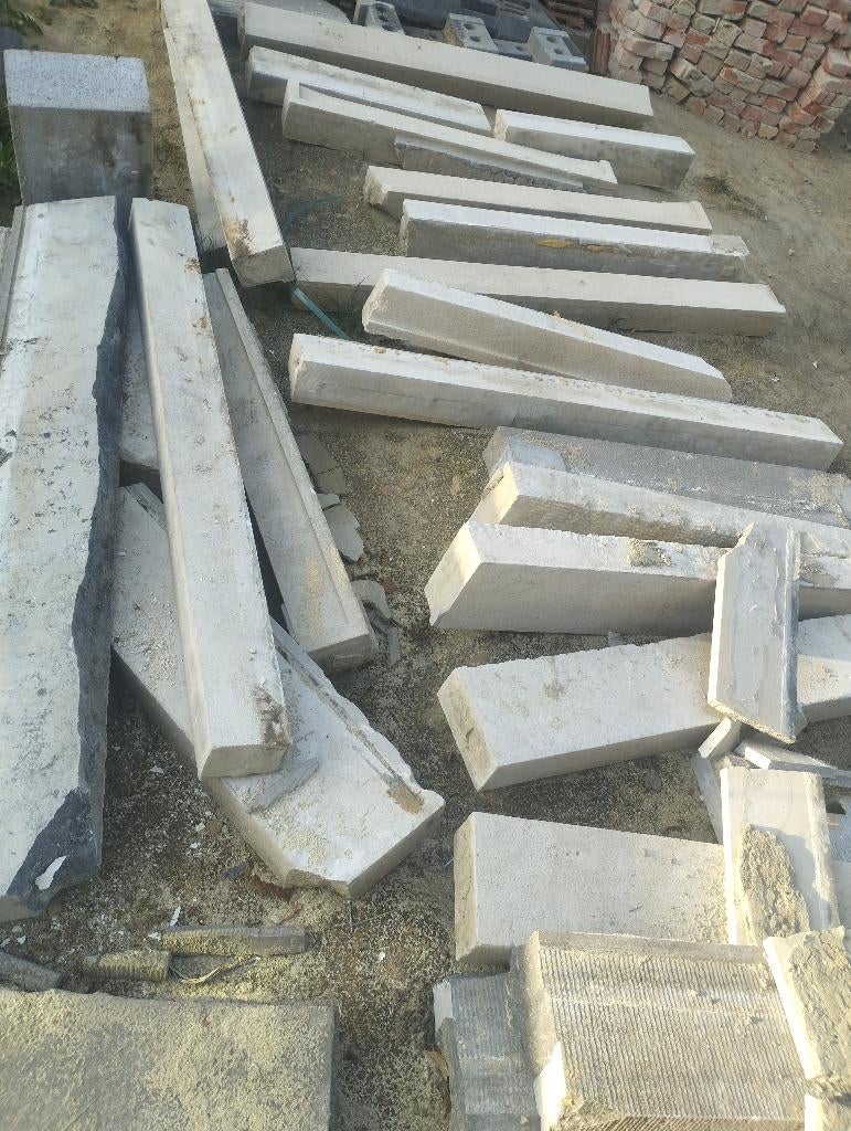 Betonelementen (stoepranden/lateien) — GRATIS, Ophalen, Gebruikt, Overige typen, Minder dan 5 m²