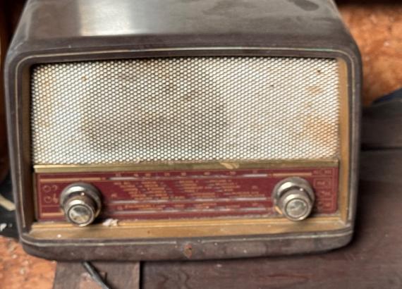 Deux vieilles radios, Collections, Appareils électroniques, Audio et Vidéo, Enlèvement