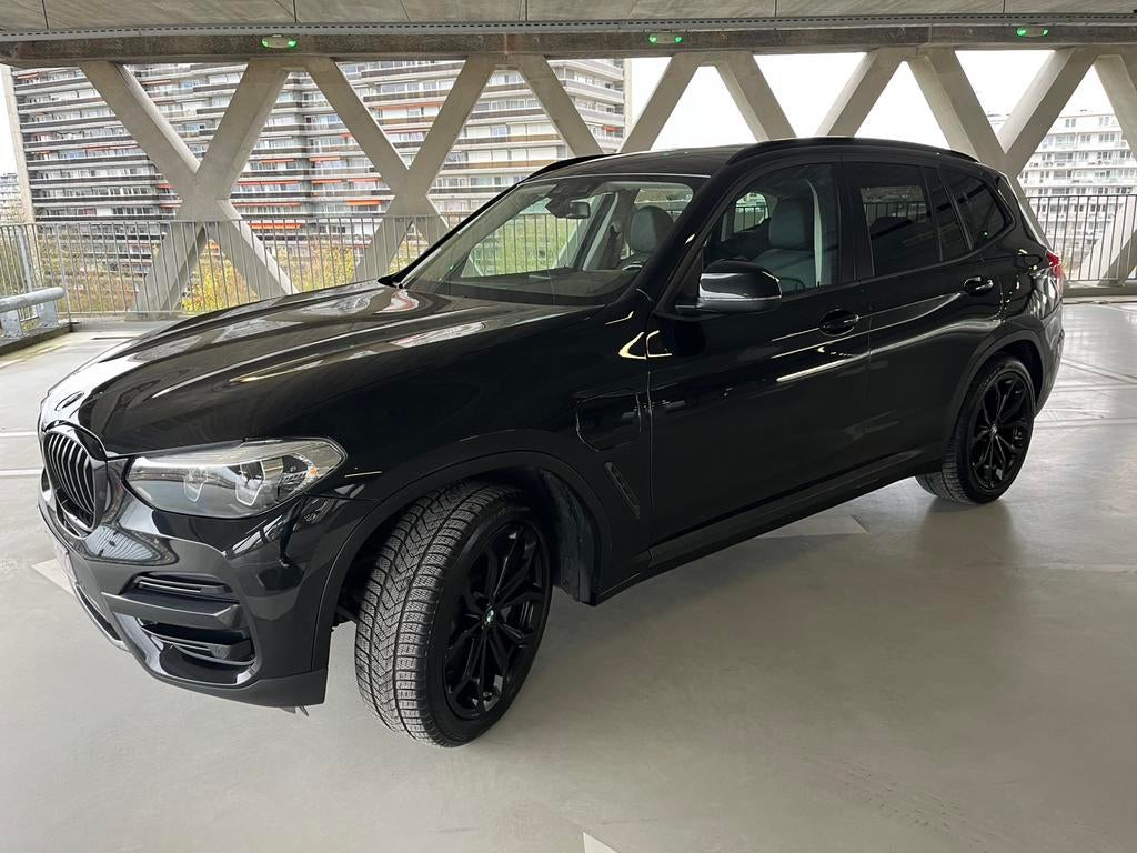 BMW X3 plug-in Hybride in Nieuwe staat, Auto's, BMW, Automaat, Zwart, Leder, Trekhaak