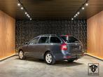 ✅Skoda Octavia 1.6TDi GARANTIE Airco Trekhaak GPS Parksensor, 750 kg, Entreprise, Entretenue par le concessionnaire, Noir