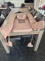 Baby nestje taupe van het merk Mordesign met kussen., Ophalen