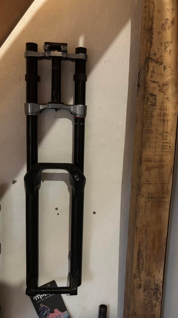 Rockshox boXXer 2024 29”-27,5” 200mm, Fietsen en Brommers, Ophalen, Zo goed als nieuw, Voorvork, Aluminium