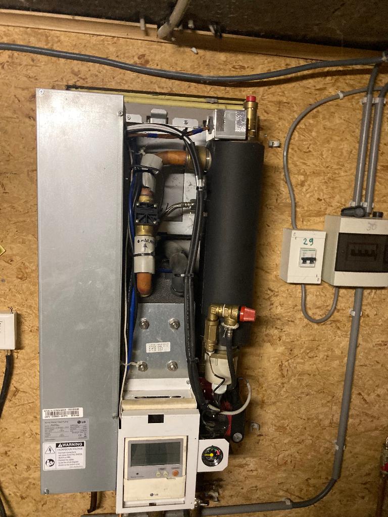 Warmtepomp lucht water LG therma v, 800 watts ou plus, Enlèvement, Utilisé, 80 cm ou plus