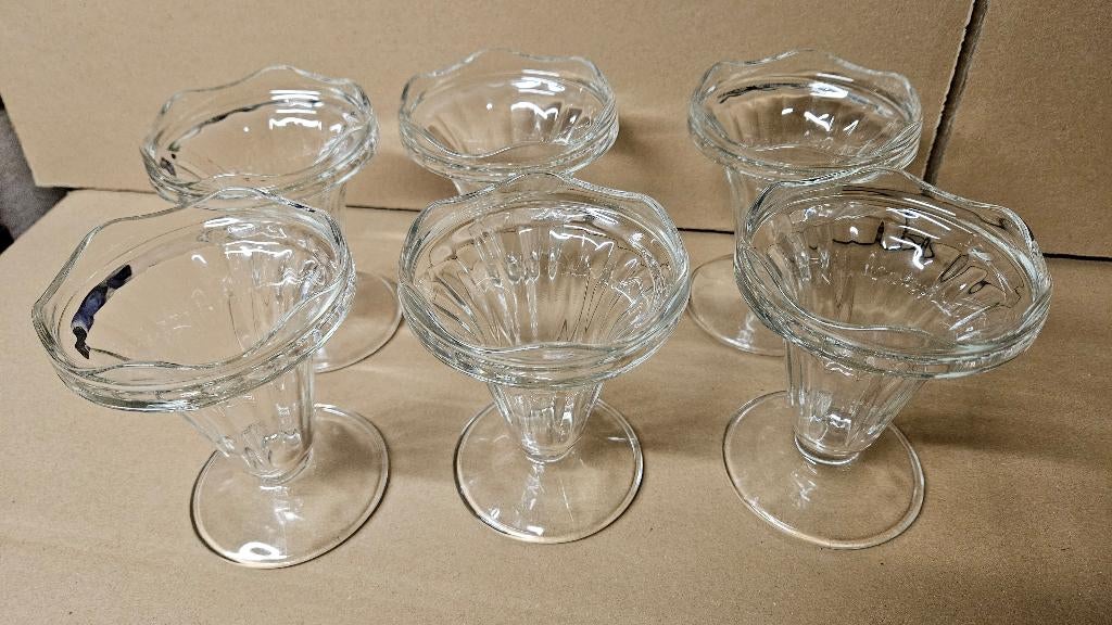 6 coupes a glace, Maison & Meubles, Enlèvement