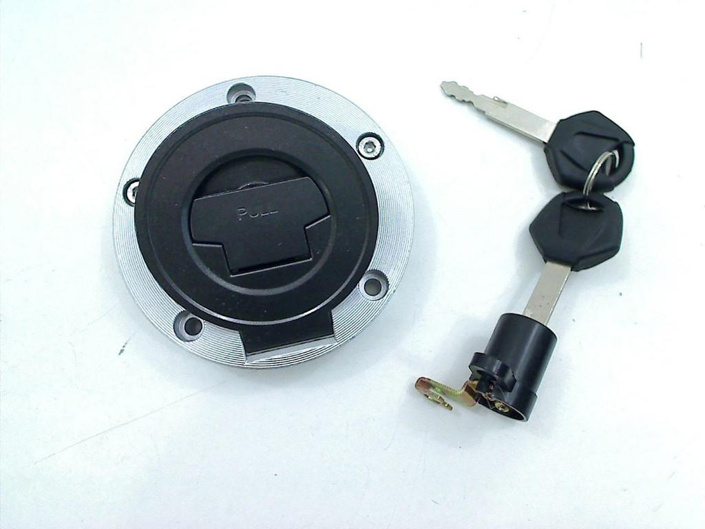 BOUCHON DE RESERVOIR MT 07 2016-2017 (MT07 MT-07 FZ-07), Dhr. S. di Majo, Utilisé, Info@cama-motorparts.nl, P.J. Troelstraweg 8 8
3144 CX  MAASSLUIS, NL