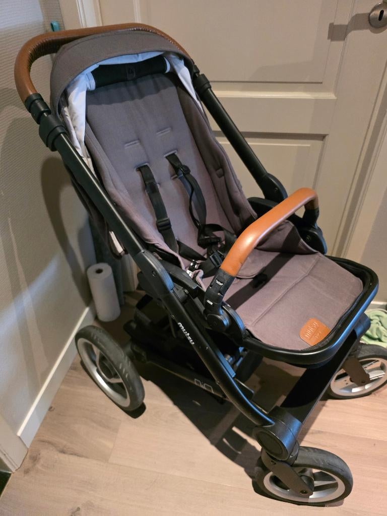 Buggy en maxi cosy, Enfants & Bébés, Poussettes & Combinaisons, Utilisé, Poussette combi, Mutsy, Avec nacelle, Enlèvement