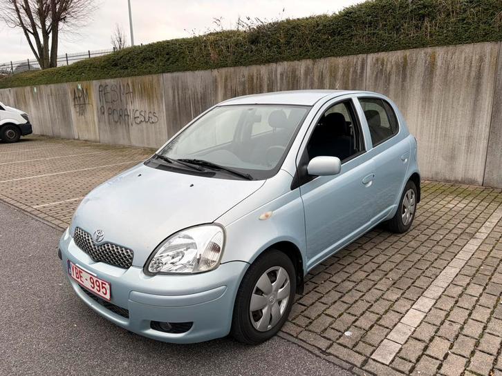 Toyoya Yaris 1.0 Airco, Autos, Toyota, Particulier, Yaris, Boîte manuelle, Enlèvement