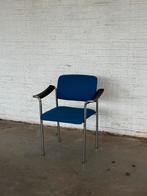 Chaise design bleue avec accoudoirs vintage, Enlèvement