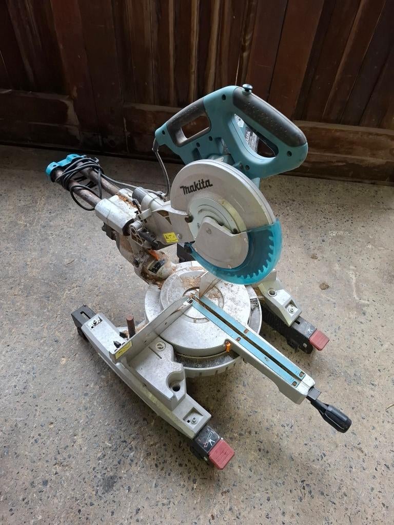 Scie radial Makita, Bricolage & Construction, Enlèvement