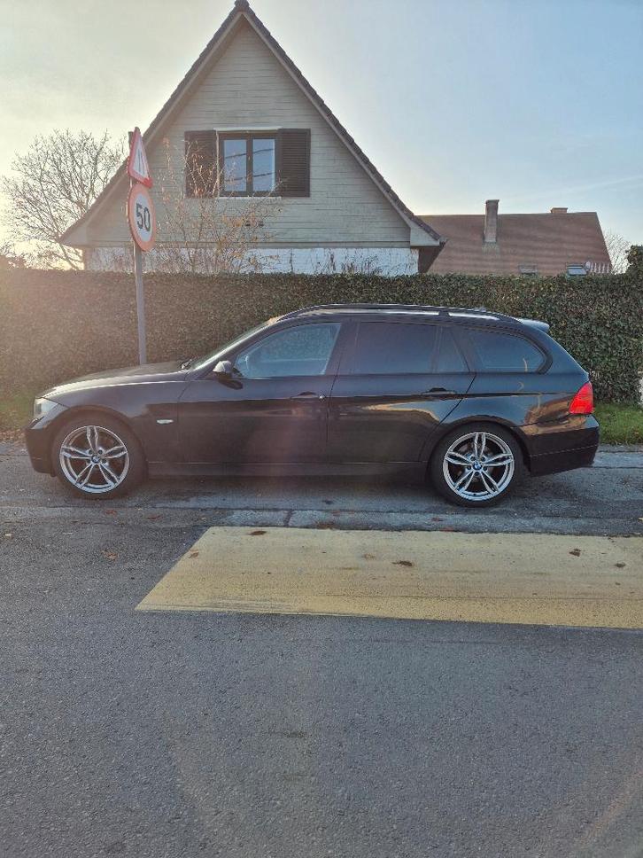 bmw break E91, Autos, BMW, Particulier, Série 3, Phares directionnels, Airbags, Air conditionné, Ordinateur de bord, Barres de toit